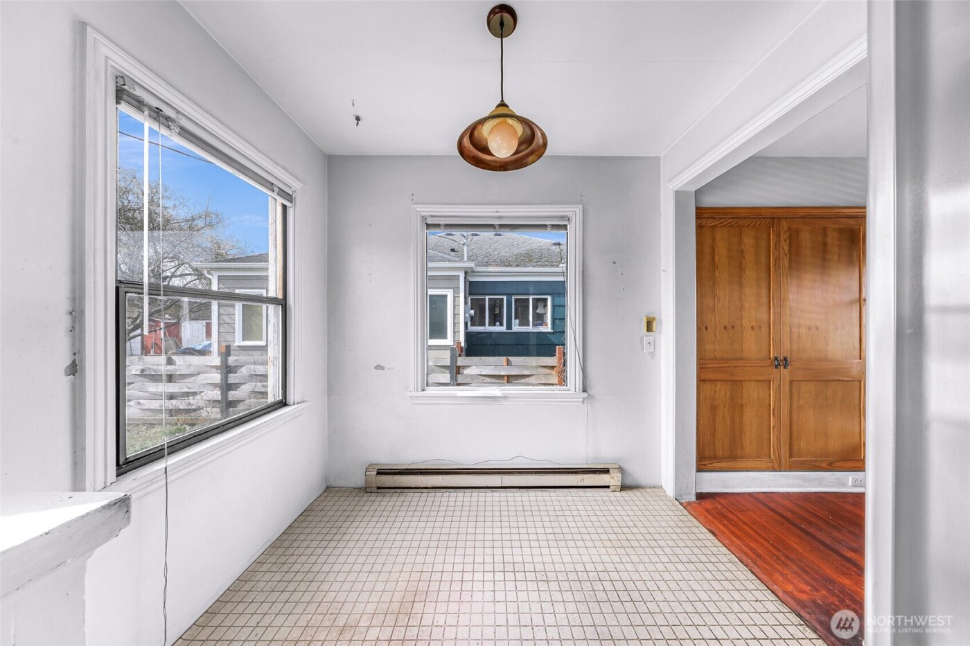 809 W Connecticut Street , Bellingham, WA 98225