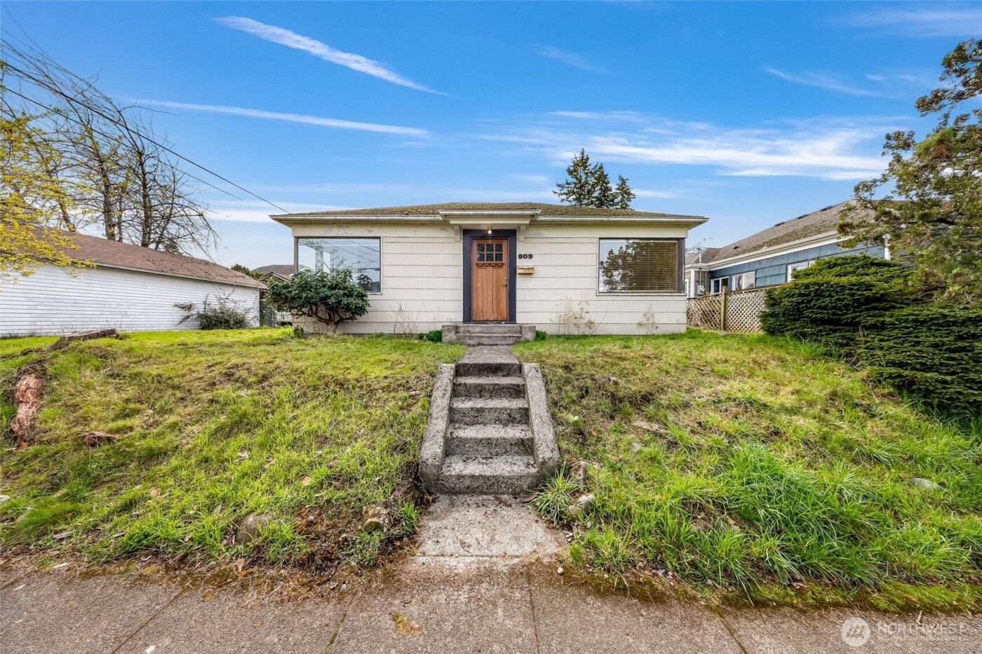 809 W Connecticut Street , Bellingham, WA 98225