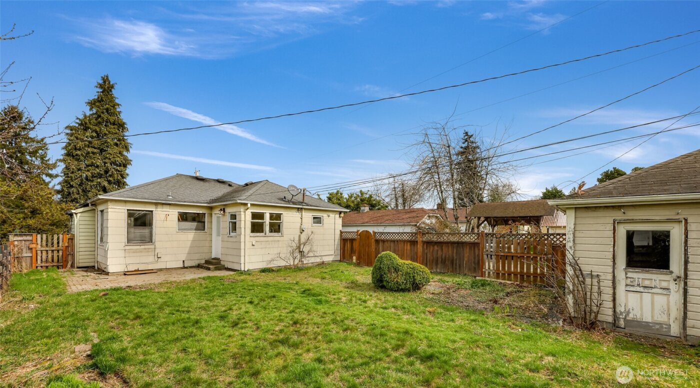 809 W Connecticut Street , Bellingham, WA 98225