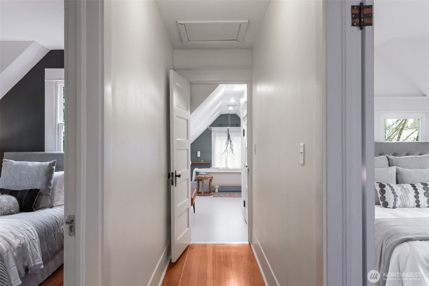 2128 S Ainsworth Avenue , Tacoma, WA 98405