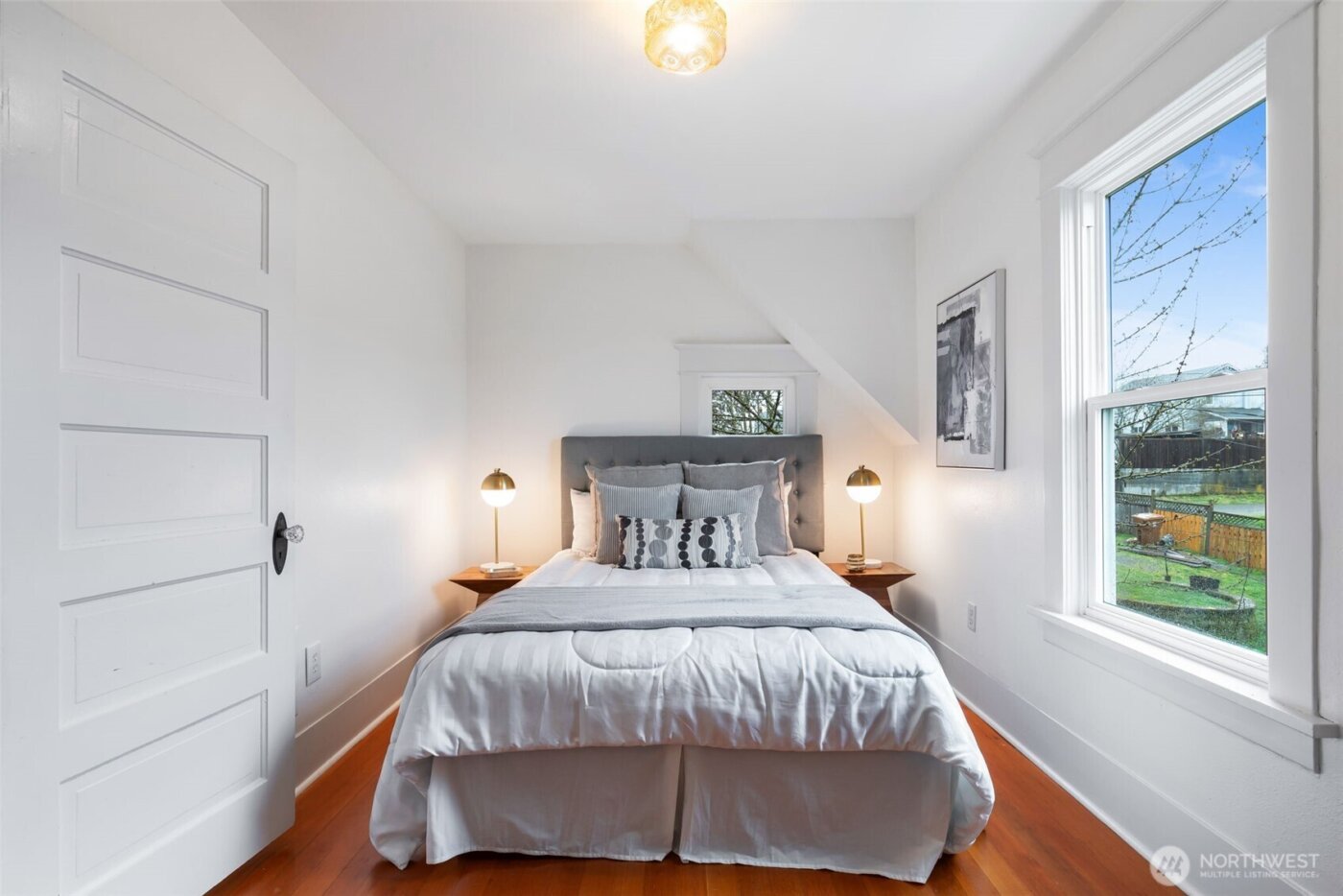 2128 S Ainsworth Avenue , Tacoma, WA 98405