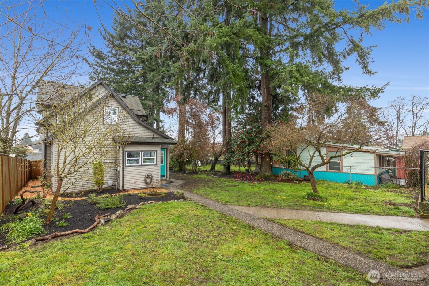 2128 S Ainsworth Avenue , Tacoma, WA 98405