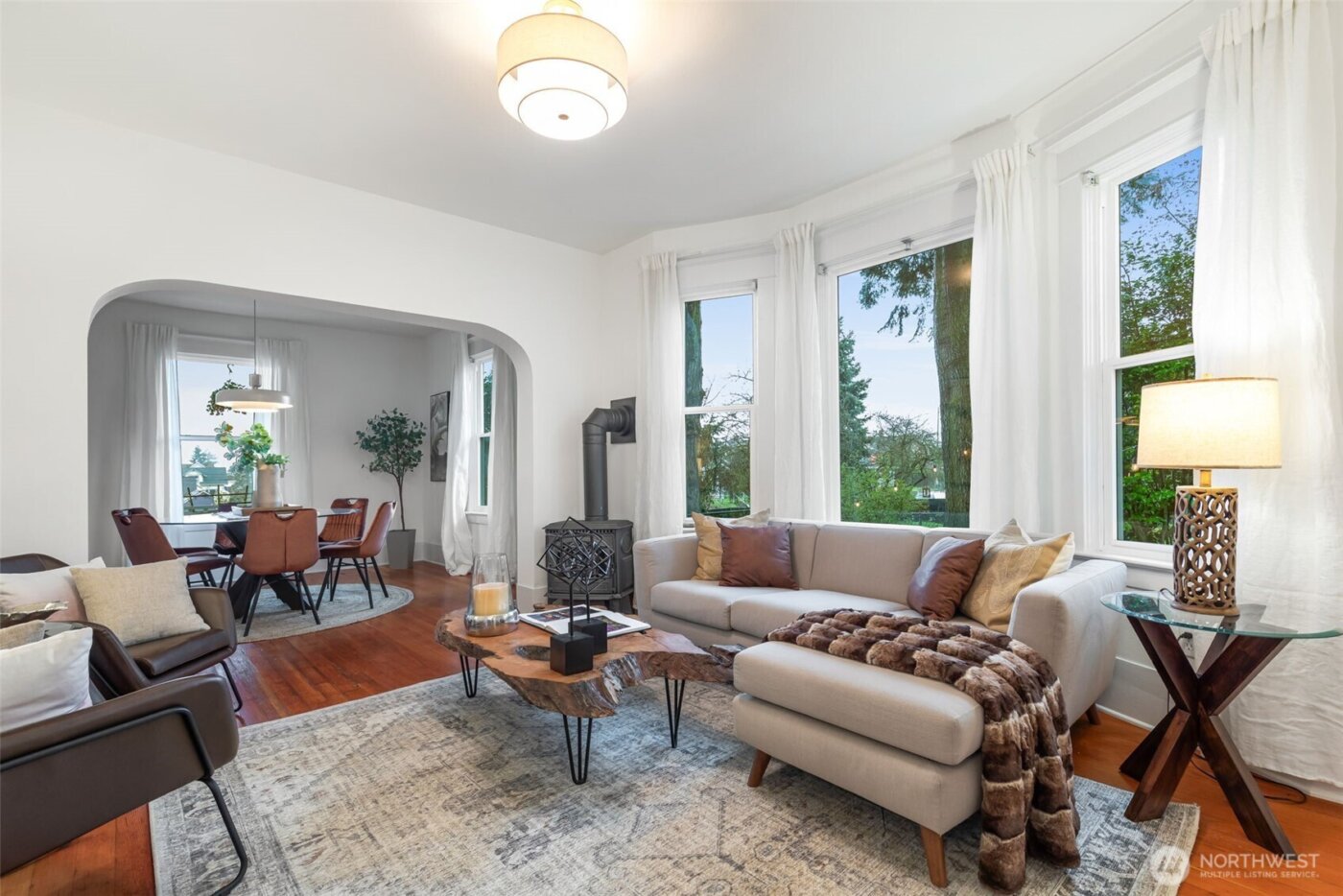 2128 S Ainsworth Avenue , Tacoma, WA 98405