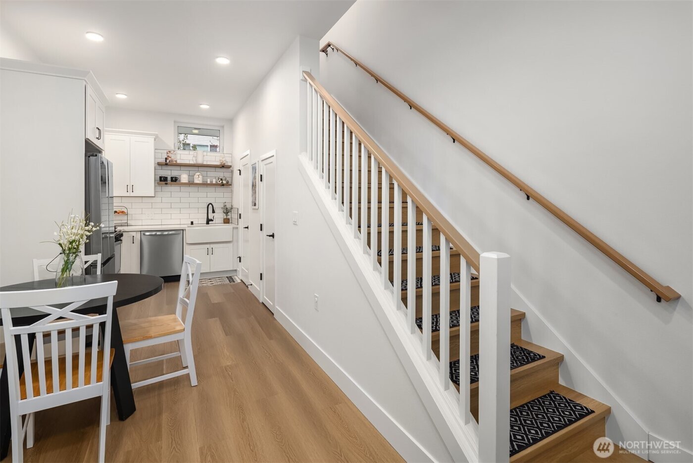 6041 42nd Avenue SW, Seattle, WA 98136