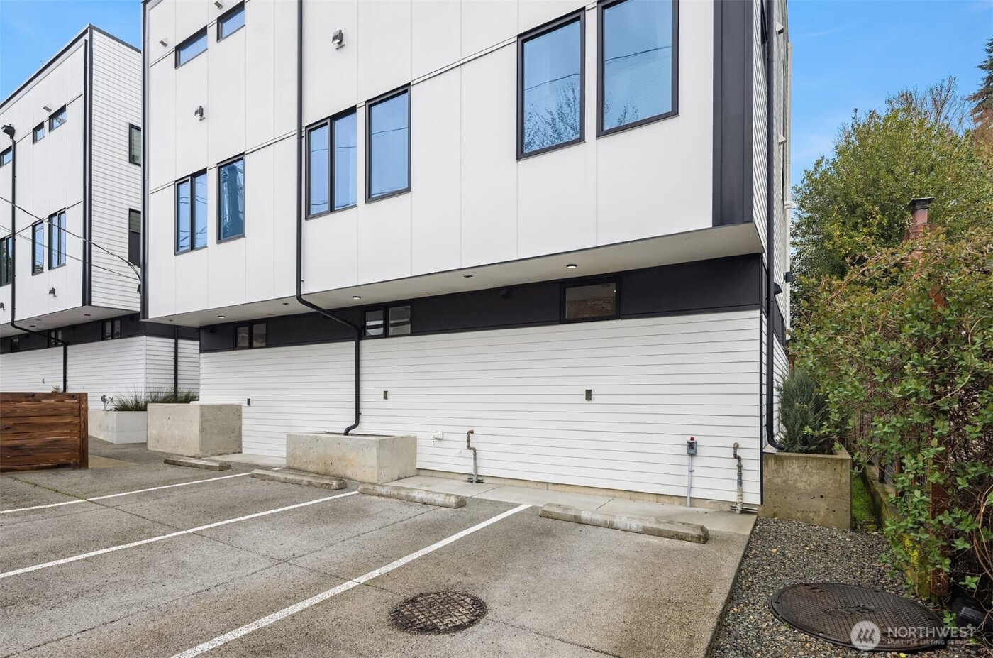 6041 42nd Avenue SW, Seattle, WA 98136