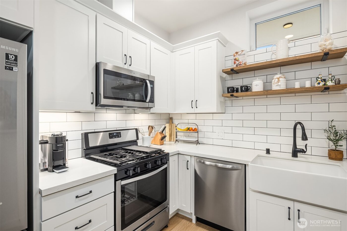 6041 42nd Avenue SW, Seattle, WA 98136