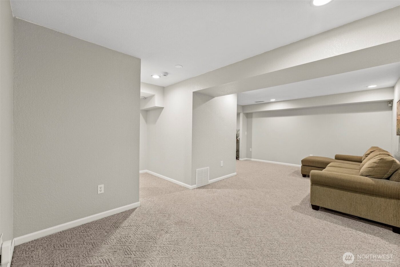 13716 106th Street E, Puyallup, WA 98374