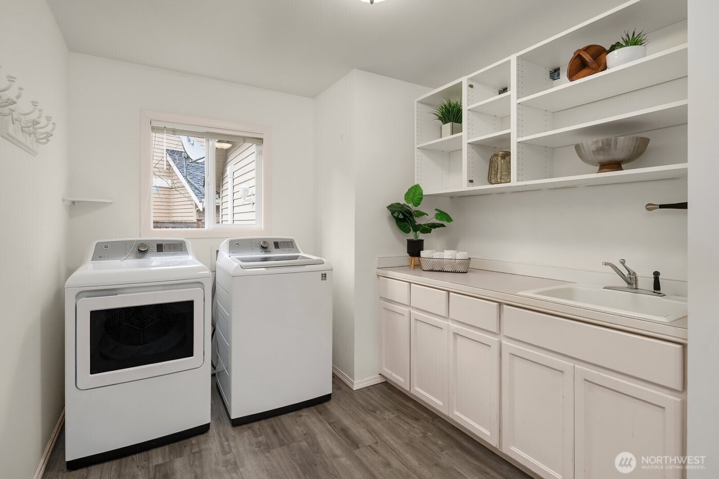 27182 SE 27th Street , Sammamish, WA 98075