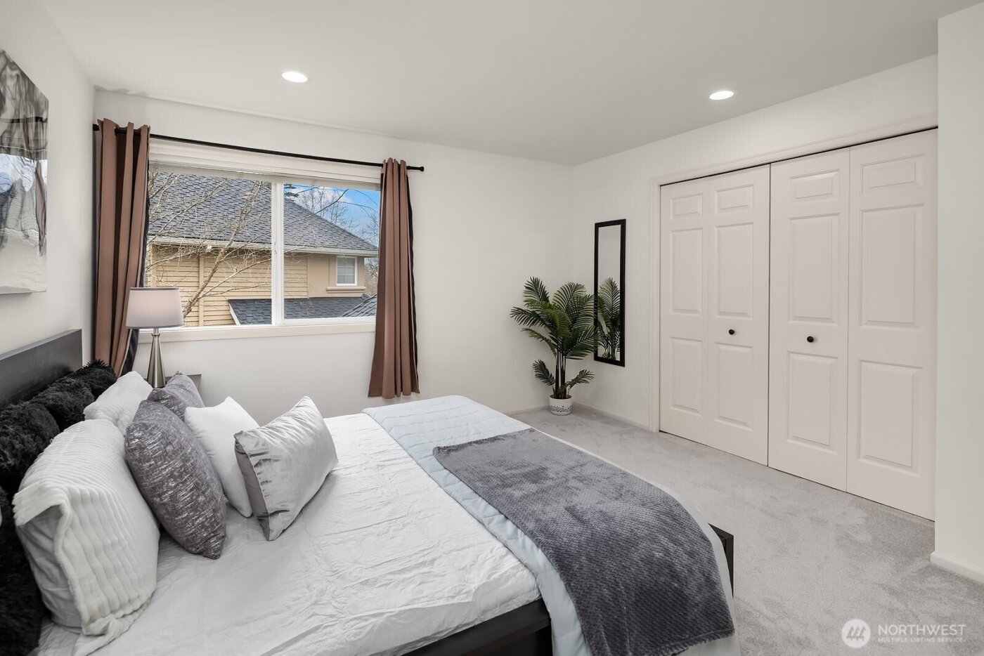27182 SE 27th Street , Sammamish, WA 98075