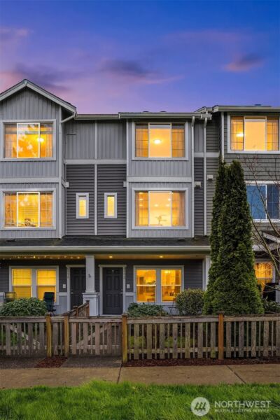 6592 High Point Drive SW, Seattle, WA 98126