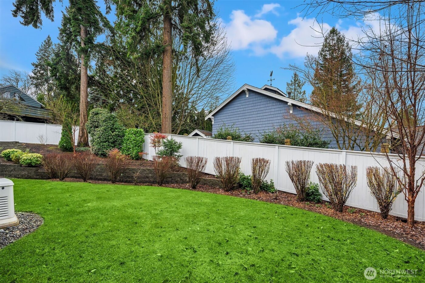 3406 97th Avenue SE, Mercer Island, WA 98040