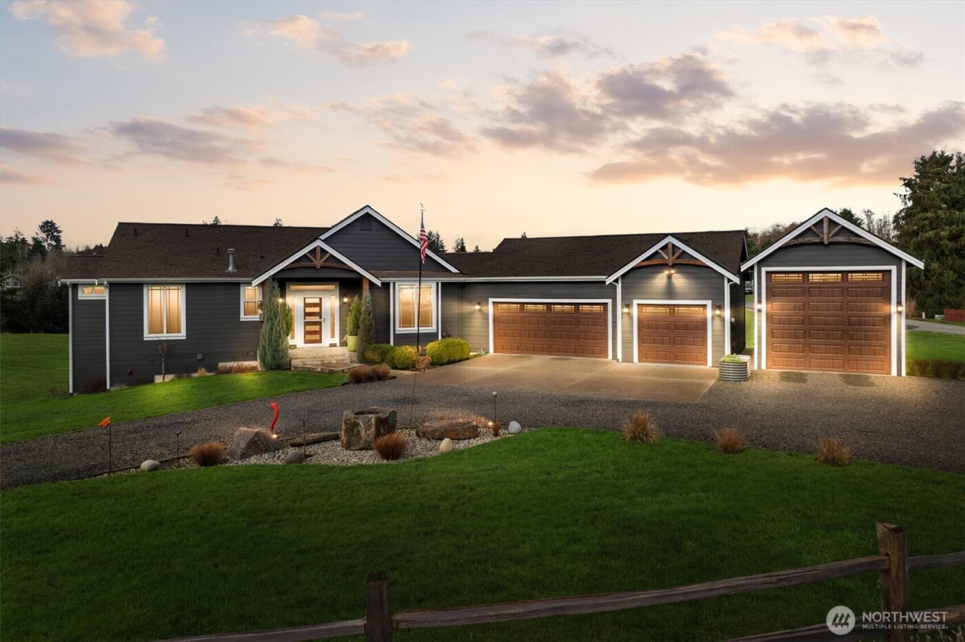 4946 Pleasant Glade Road NE, Olympia, WA 98516