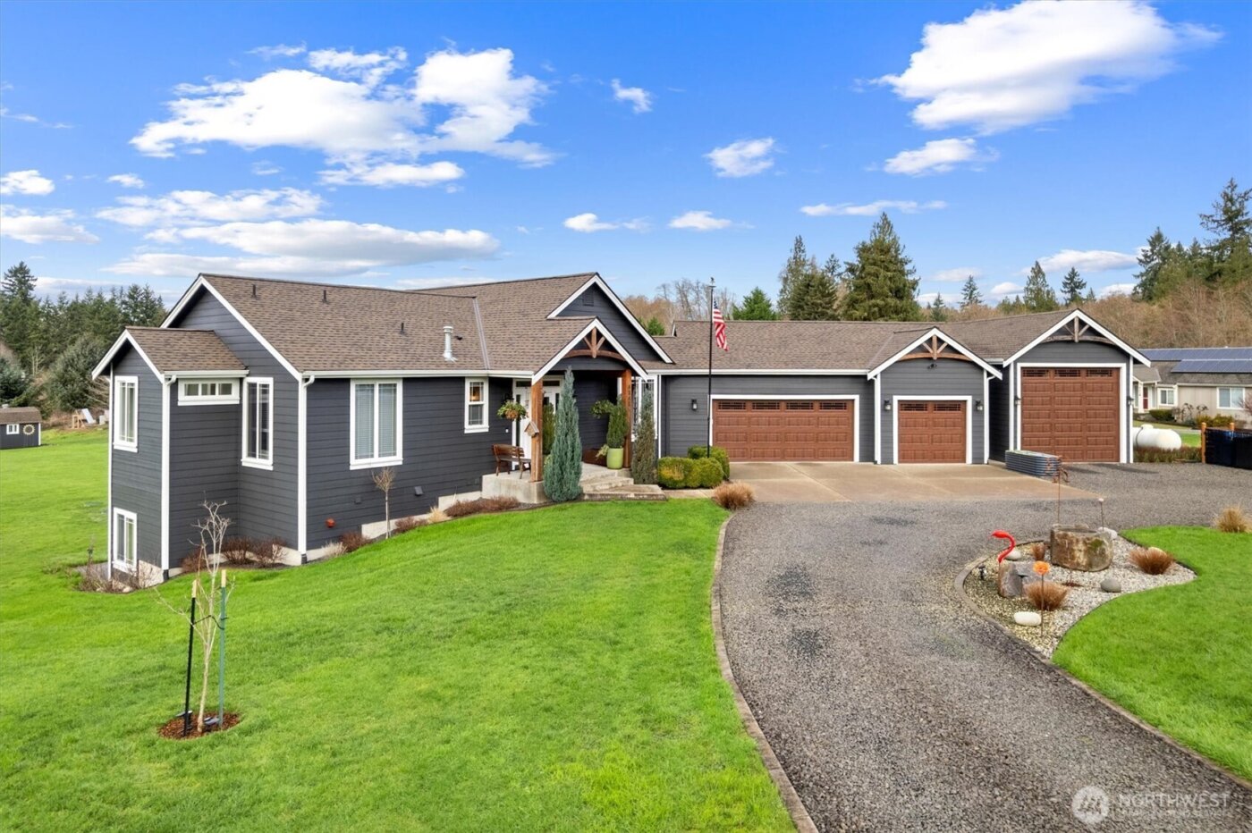 4946 Pleasant Glade Road NE, Olympia, WA 98516