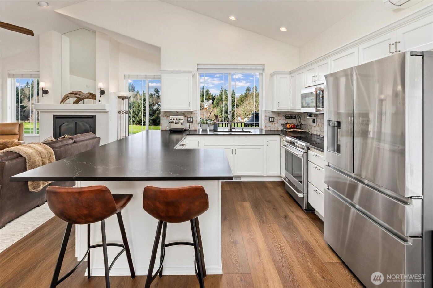 4946 Pleasant Glade Road NE, Olympia, WA 98516