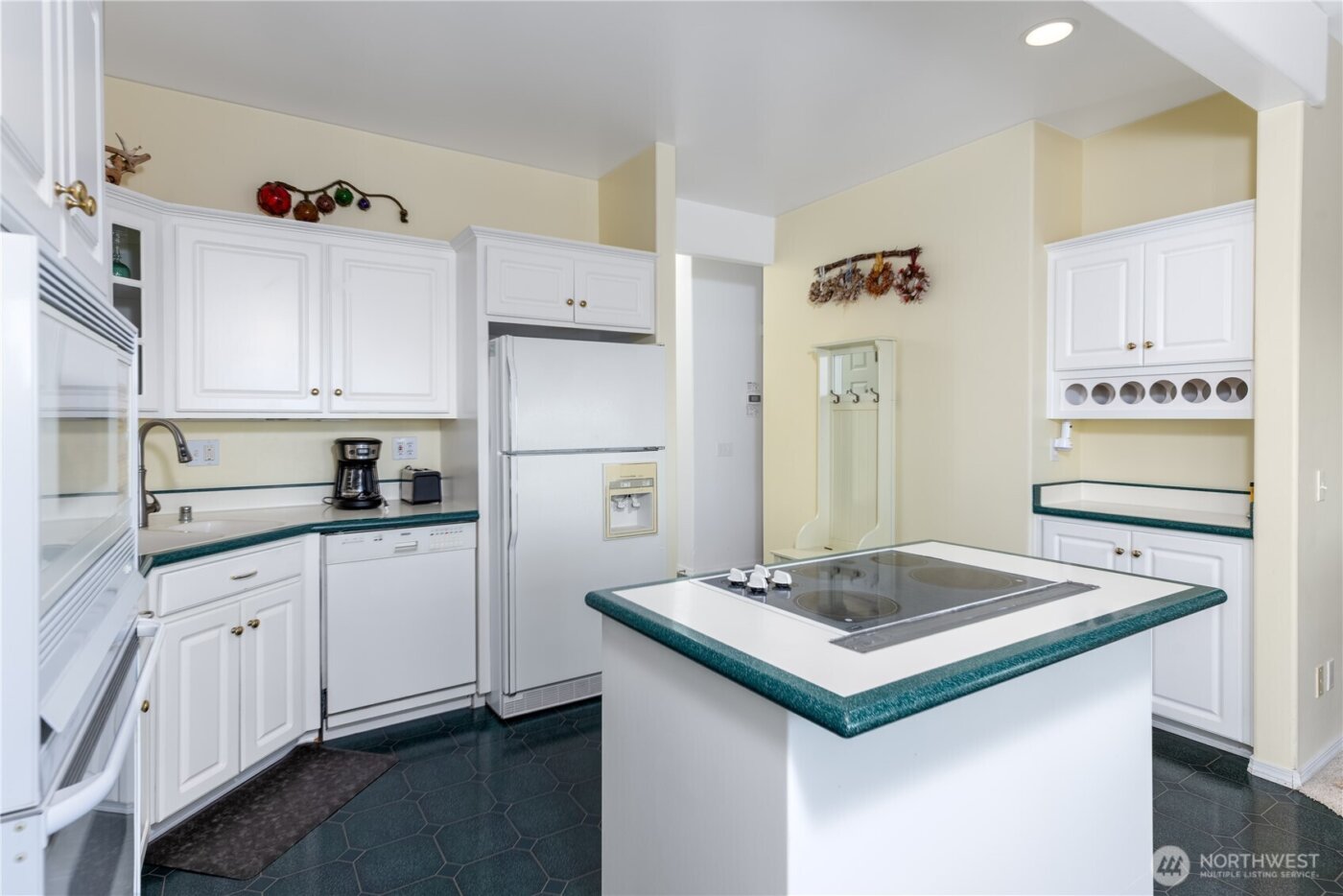 190 Diamond Shore Lane , Sequim, WA 98382