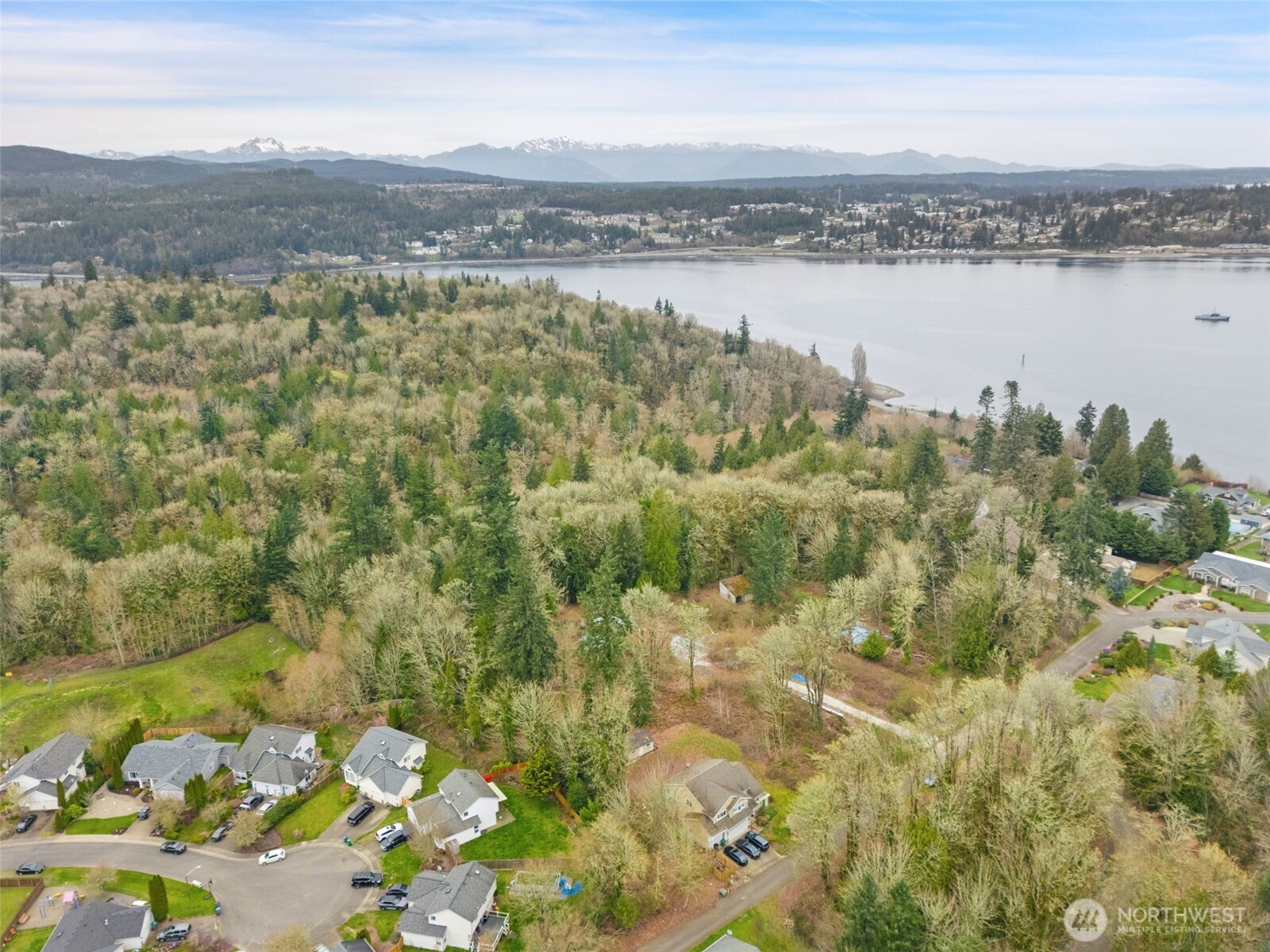 215 Caseco Lane , Port Orchard, WA 98366