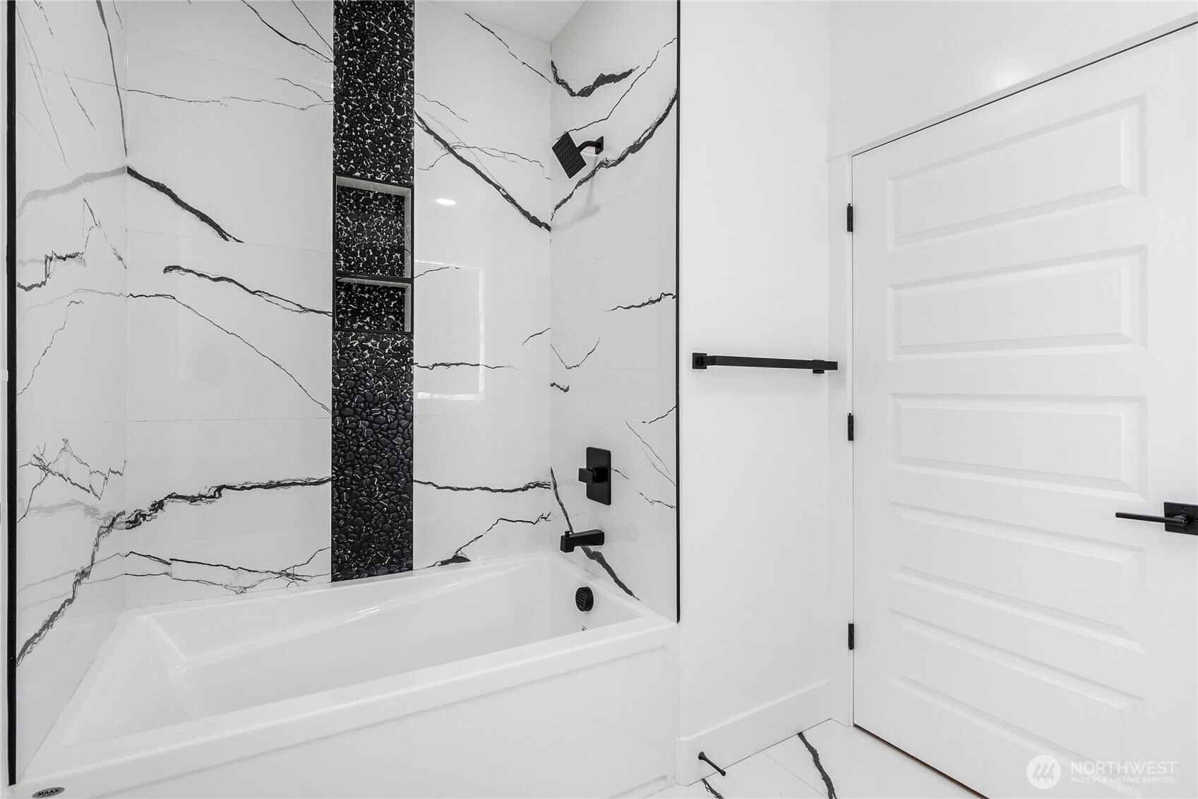 525 N Bluff West Drive , Moses Lake, WA 98837