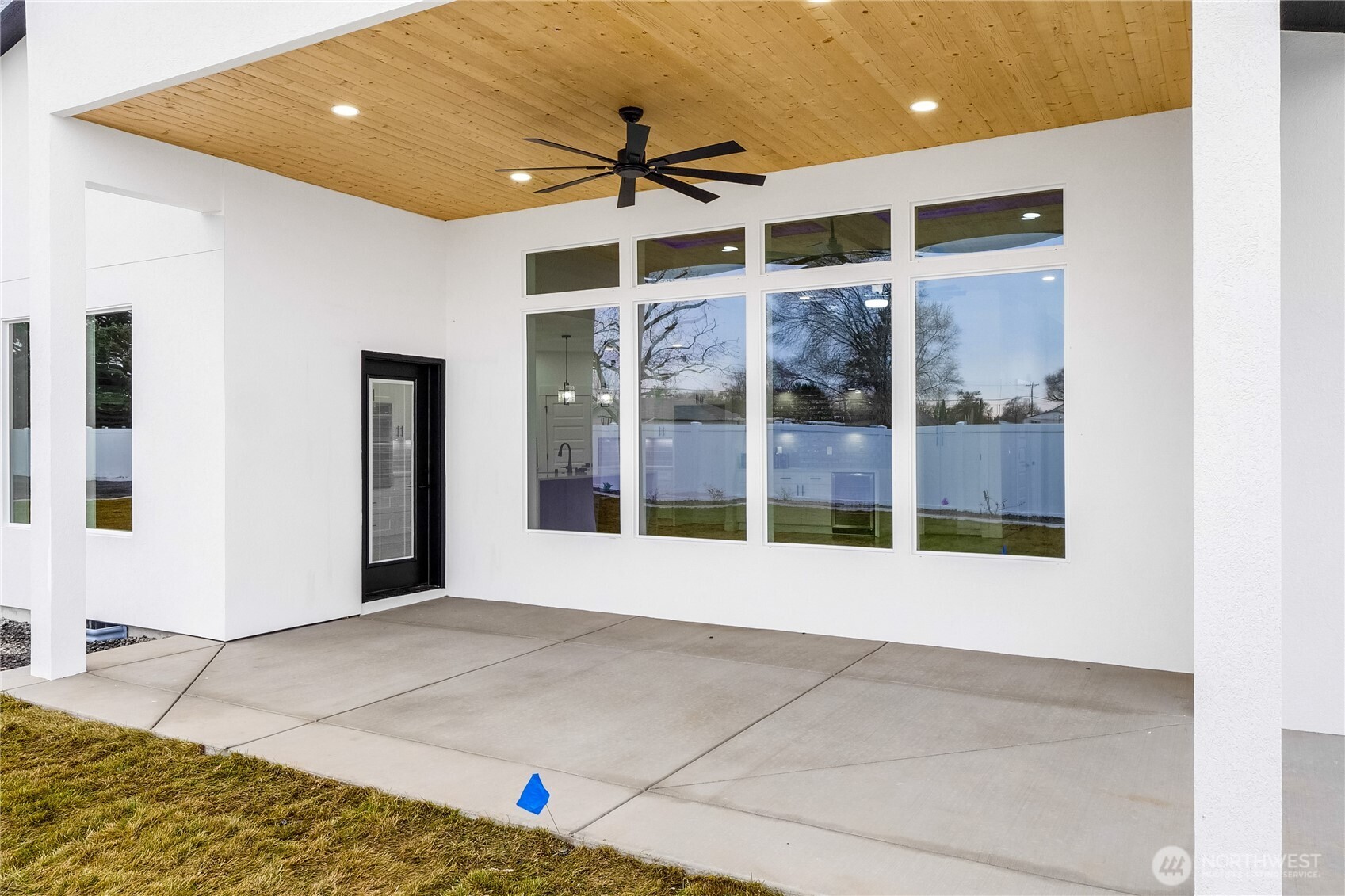 525 N Bluff West Drive , Moses Lake, WA 98837