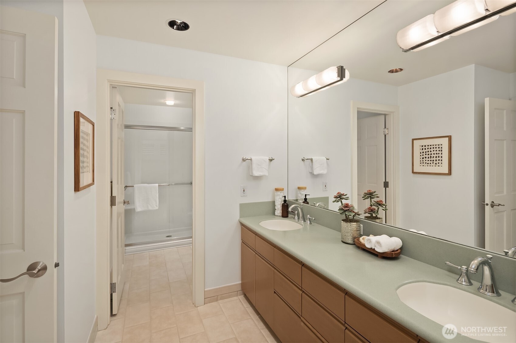 1716 Bellevue Way NE, Bellevue, WA 98004