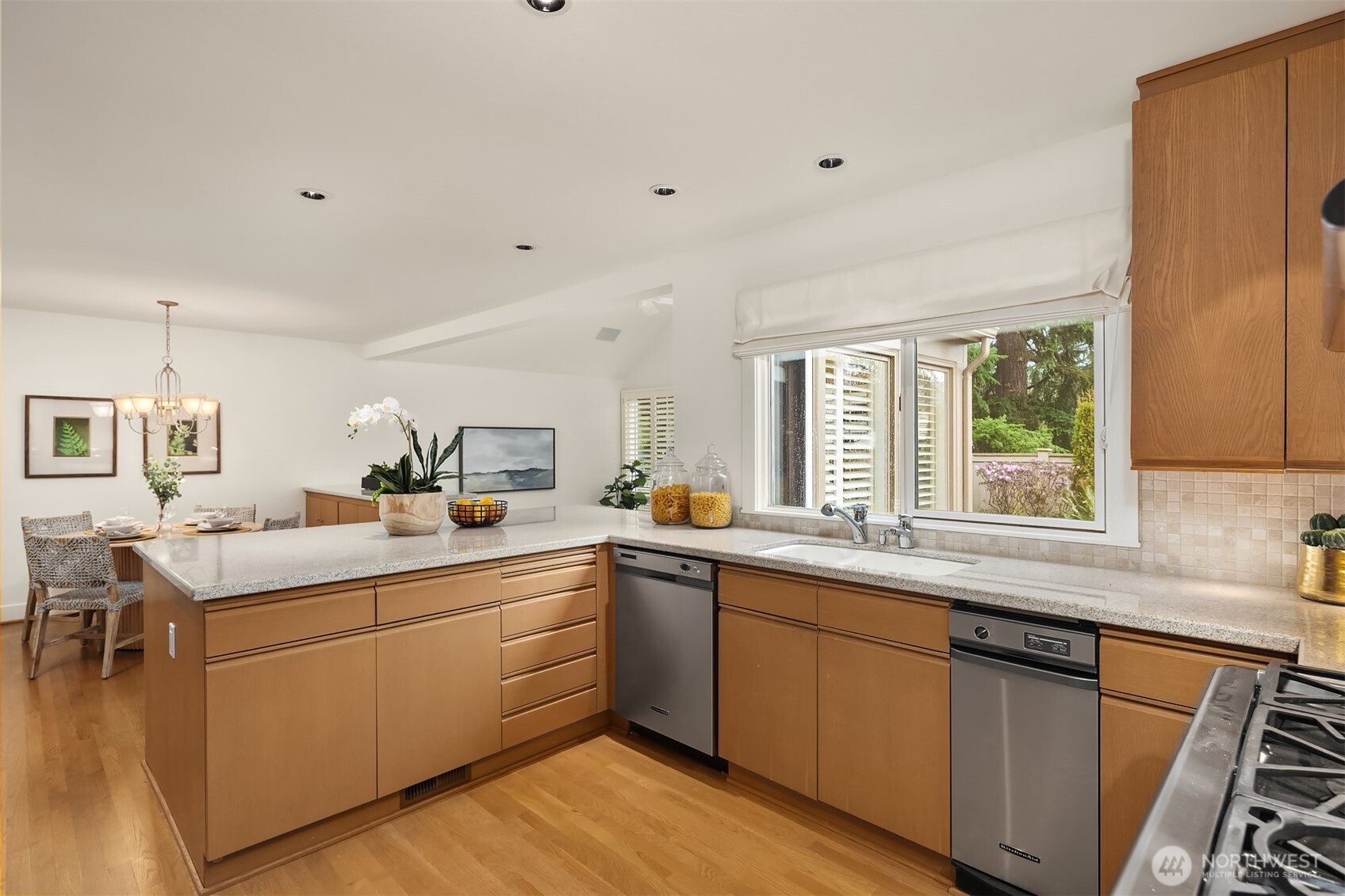 1716 Bellevue Way NE, Bellevue, WA 98004