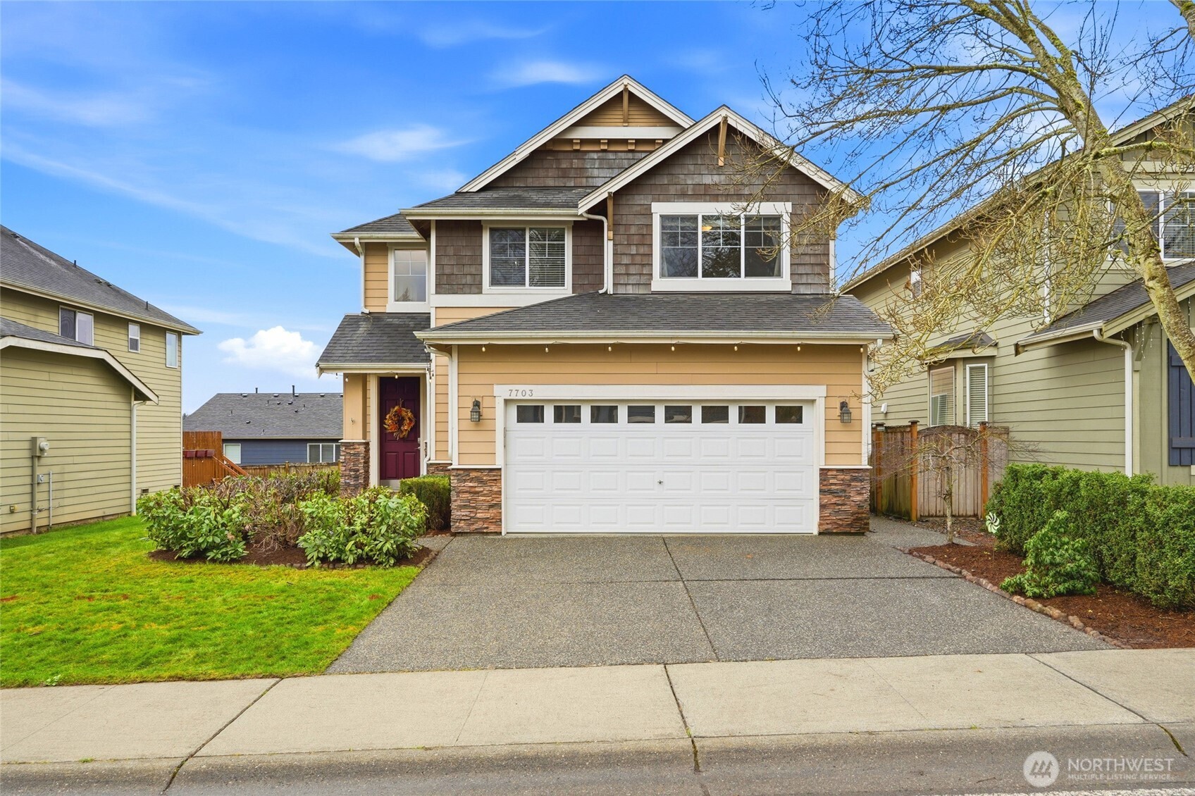 7703 NE 201st Place , Kenmore, WA 98028