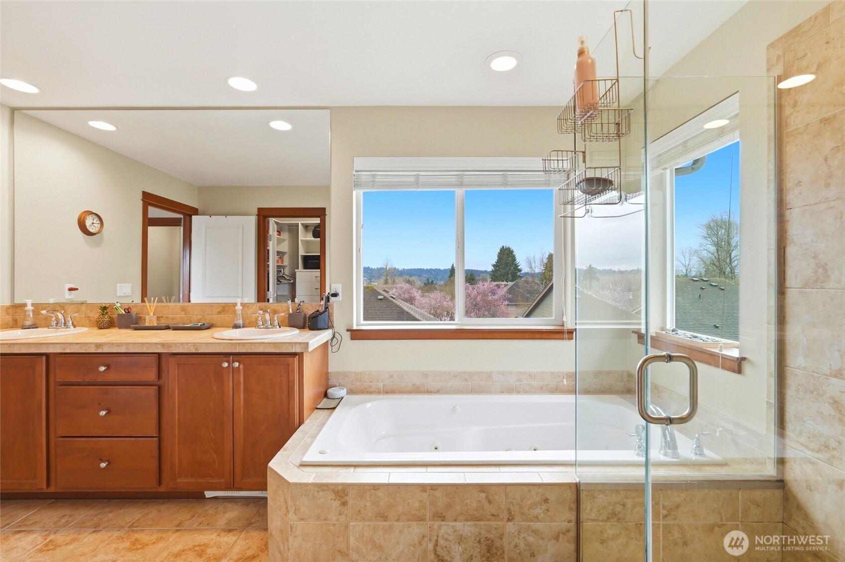 7703 NE 201st Place , Kenmore, WA 98028