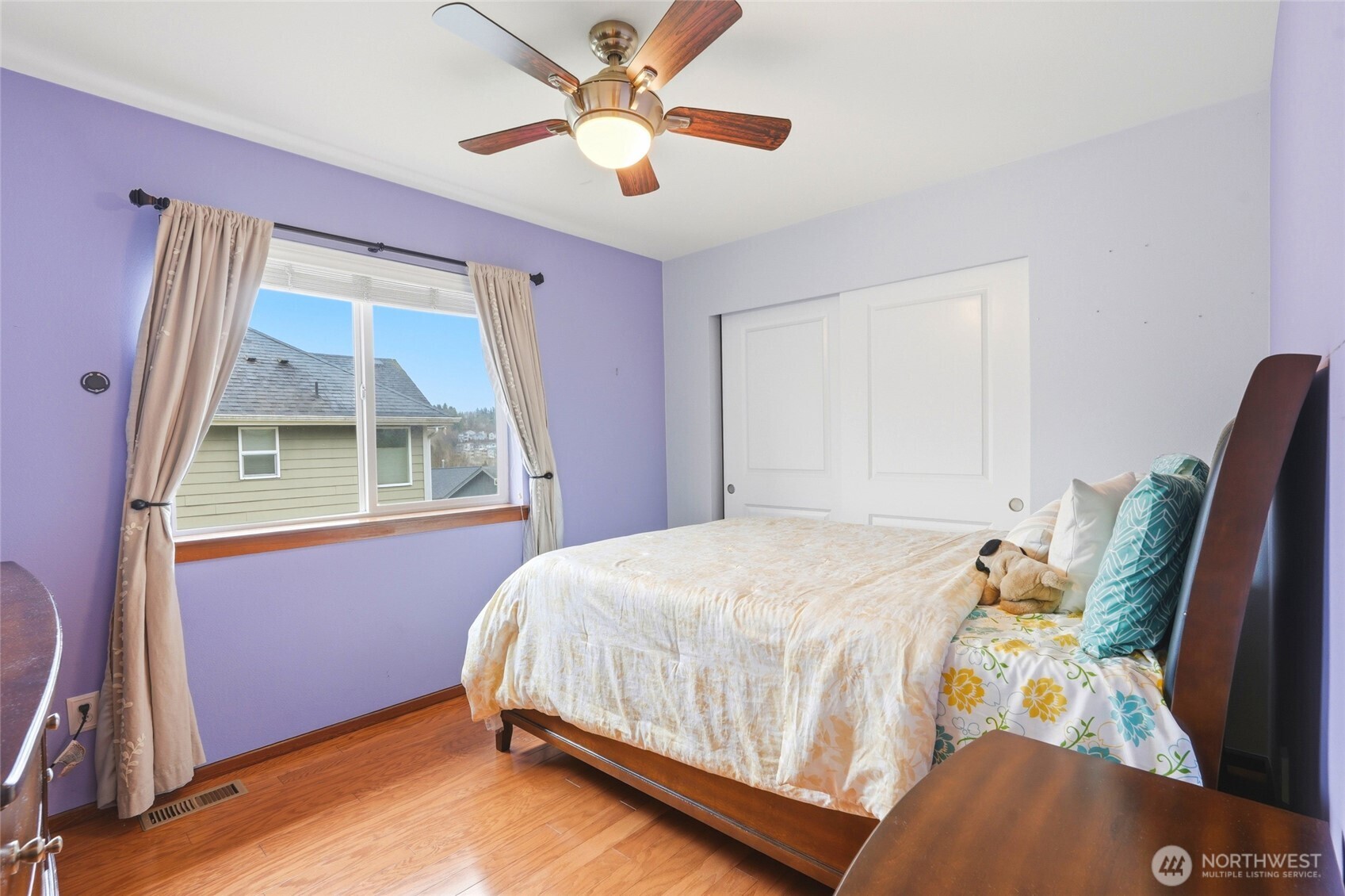 7703 NE 201st Place , Kenmore, WA 98028