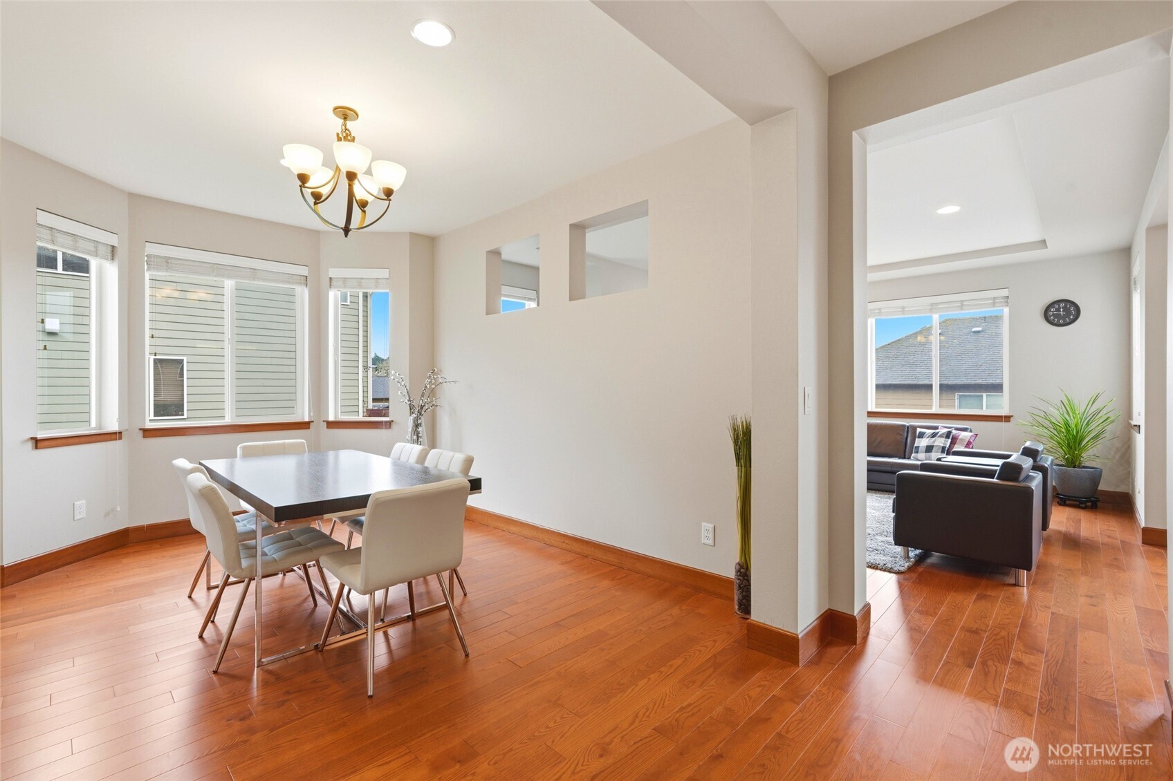 7703 NE 201st Place , Kenmore, WA 98028