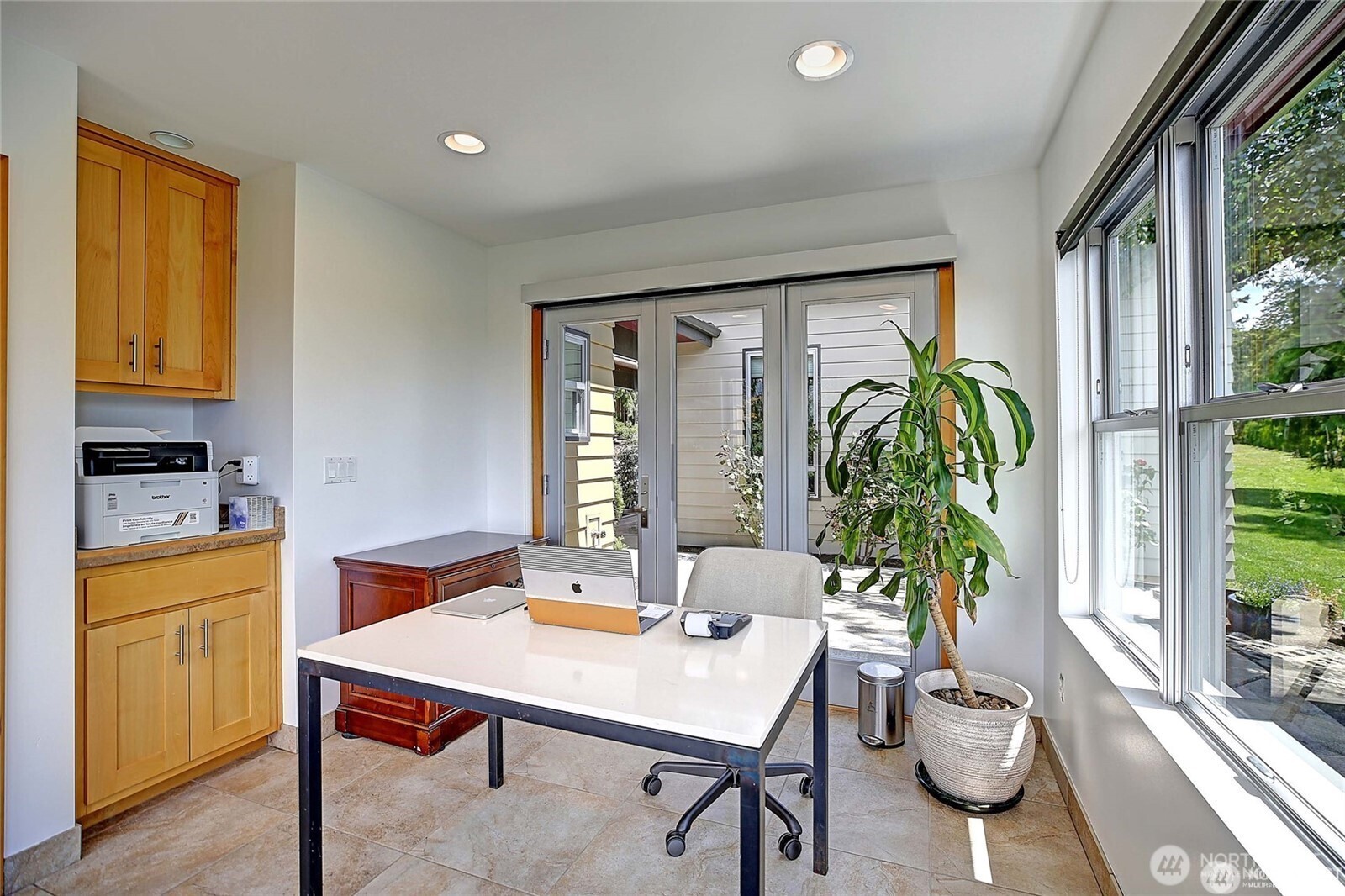 28407 Pioneer Highway , Stanwood, WA 98292