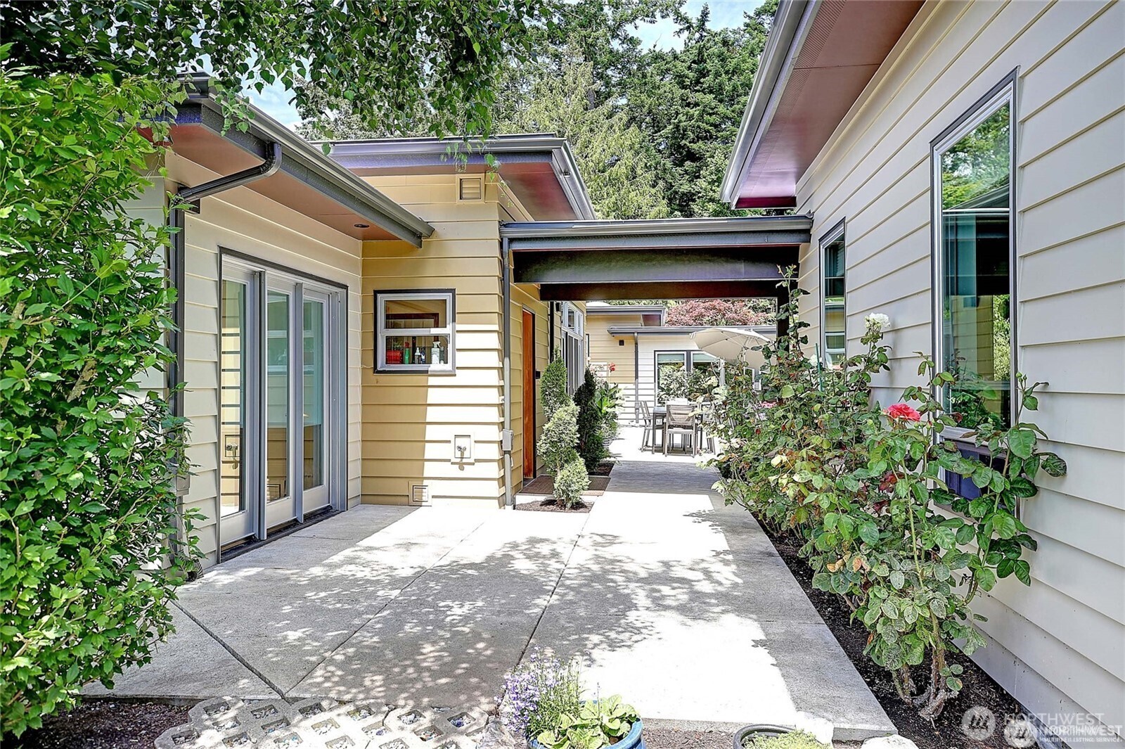 28407 Pioneer Highway , Stanwood, WA 98292