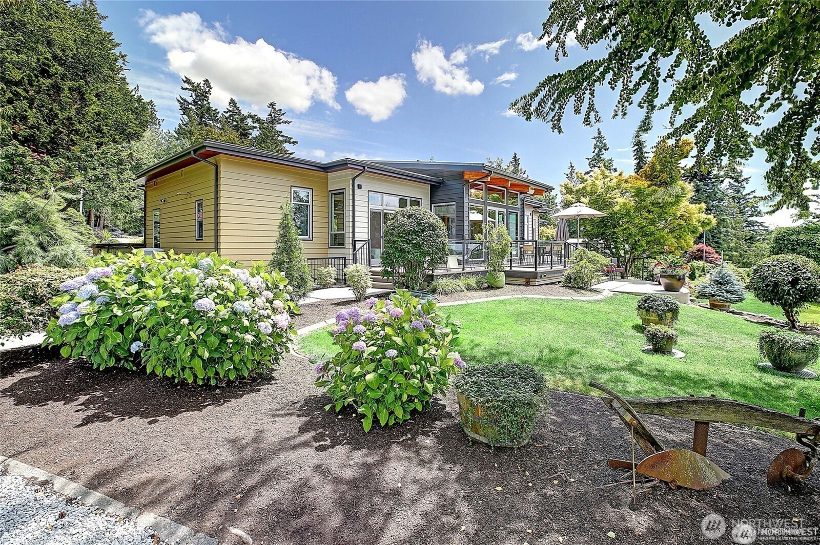 28407 Pioneer Highway , Stanwood, WA 98292