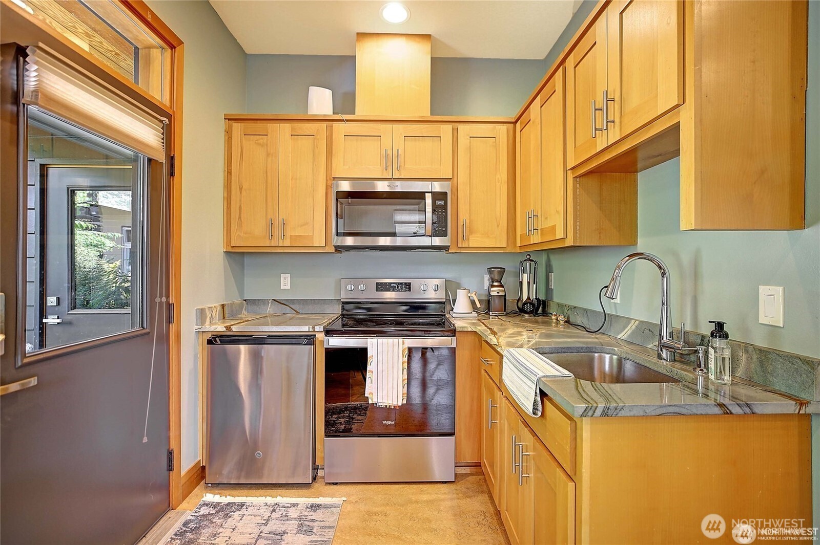 28407 Pioneer Highway , Stanwood, WA 98292