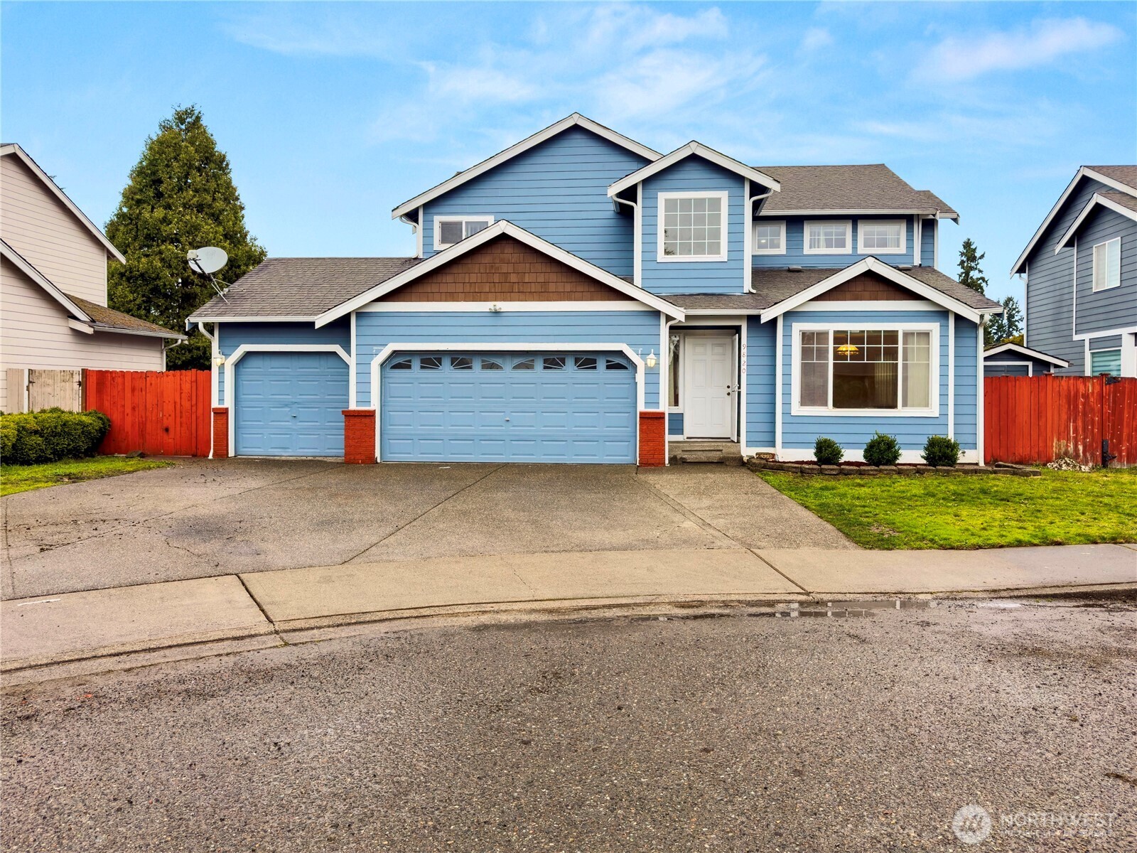 9820 S 242nd Place , Kent, WA 98030