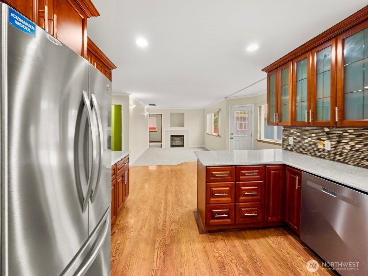 9820 S 242nd Place , Kent, WA 98030