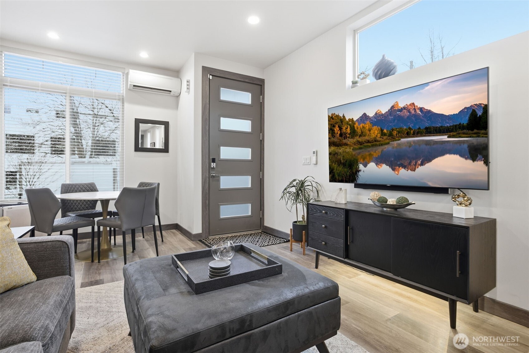 5620 California Avenue SW #A, Seattle, WA 98136