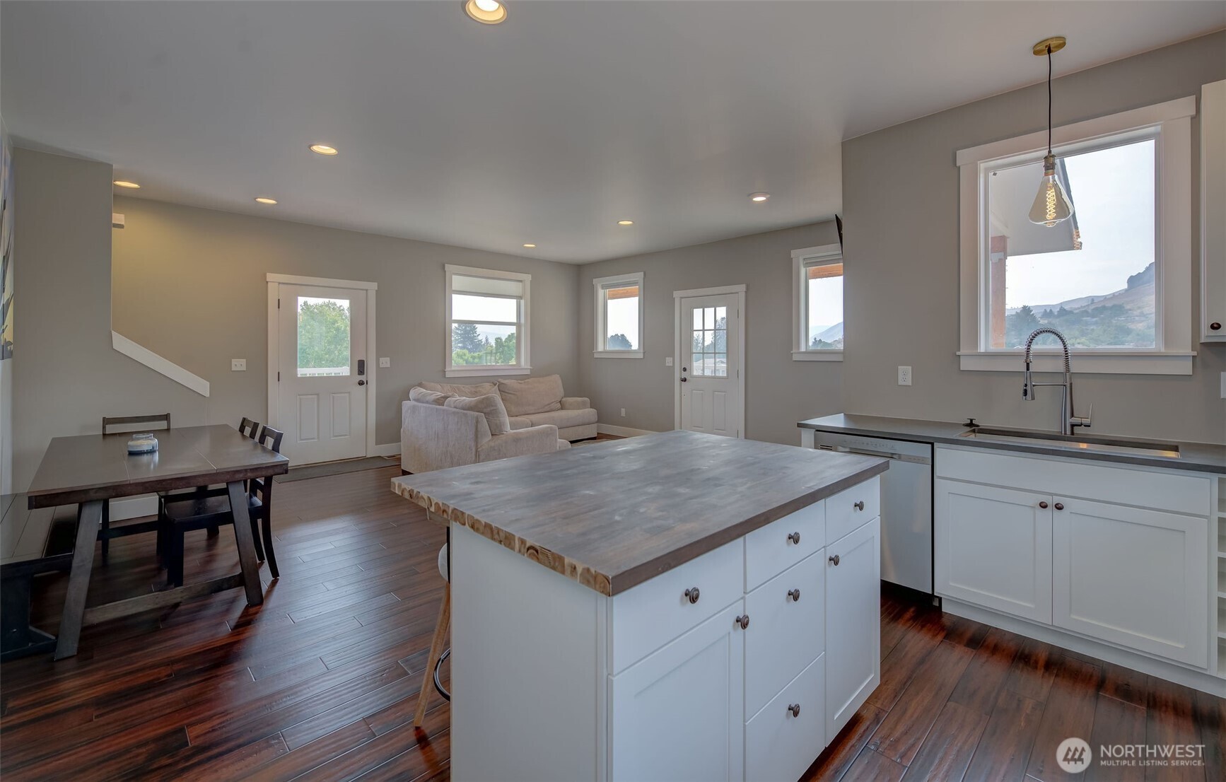 1900 Cumbo Court , Wenatchee, WA 98801