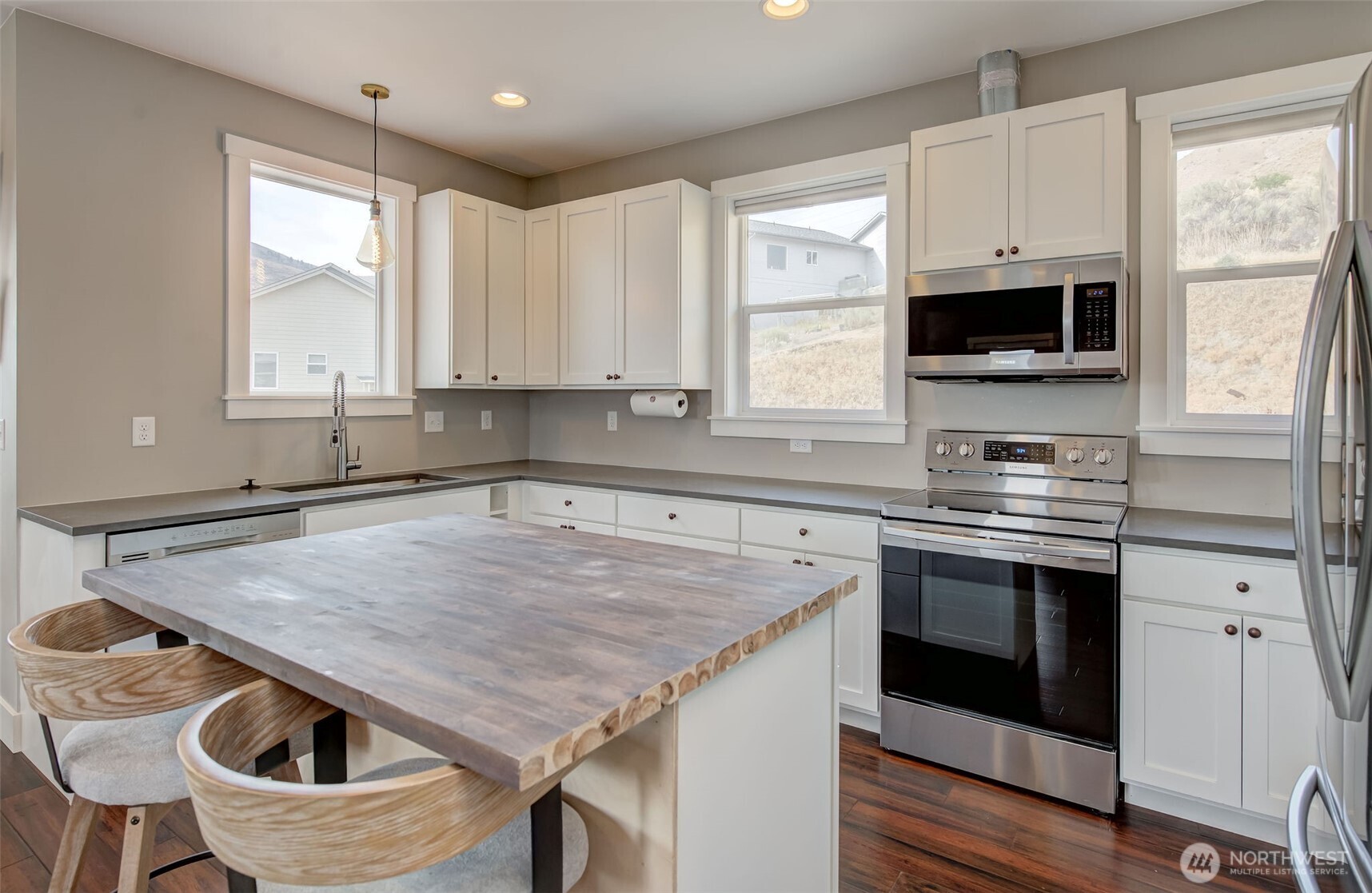 1900 Cumbo Court , Wenatchee, WA 98801