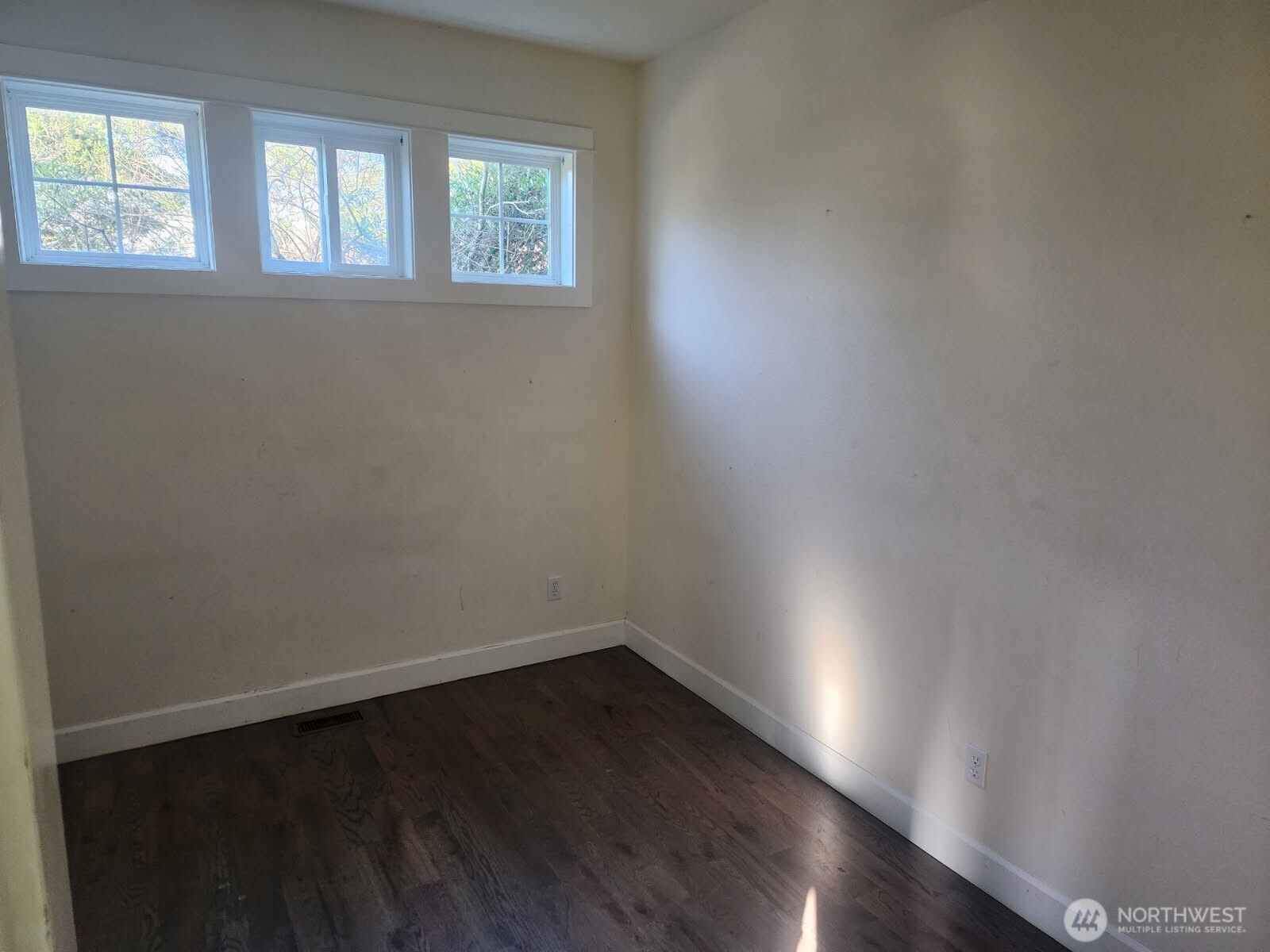 126 Sand Dune Avenue NW, Ocean Shores, WA 98569