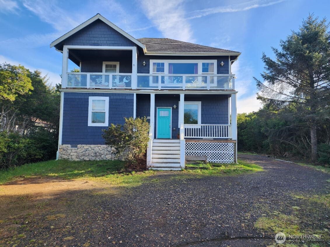 126 Sand Dune Avenue NW, Ocean Shores, WA 98569