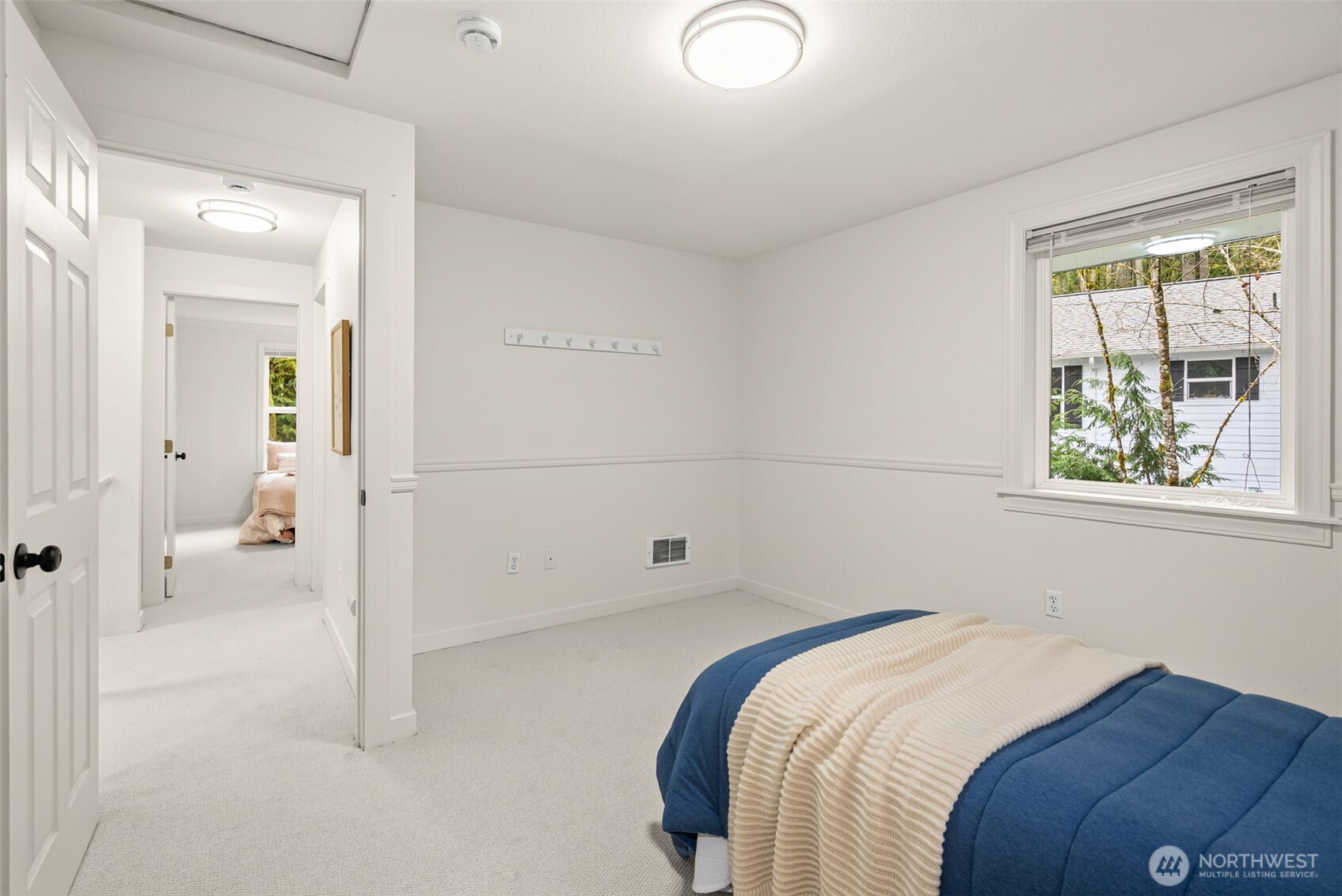 7605 NE Hidden Cove Rd , Bainbridge Island, WA 98110