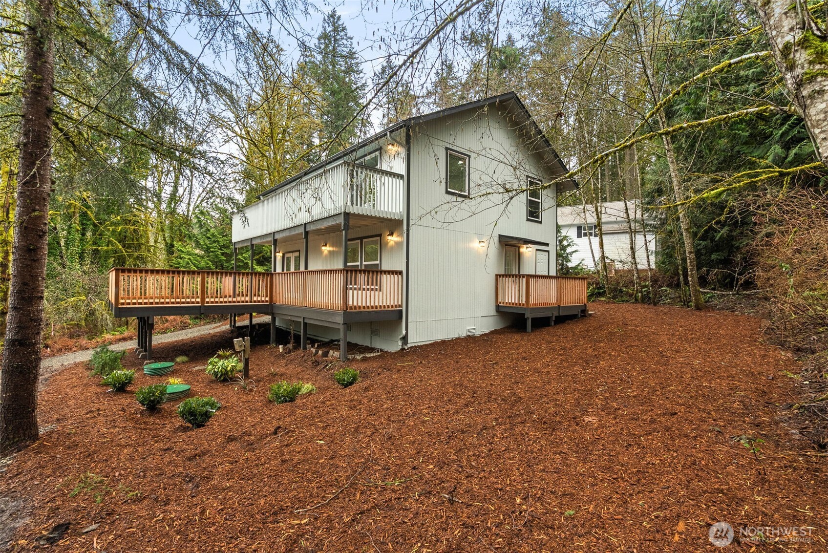 7605 NE Hidden Cove Rd , Bainbridge Island, WA 98110