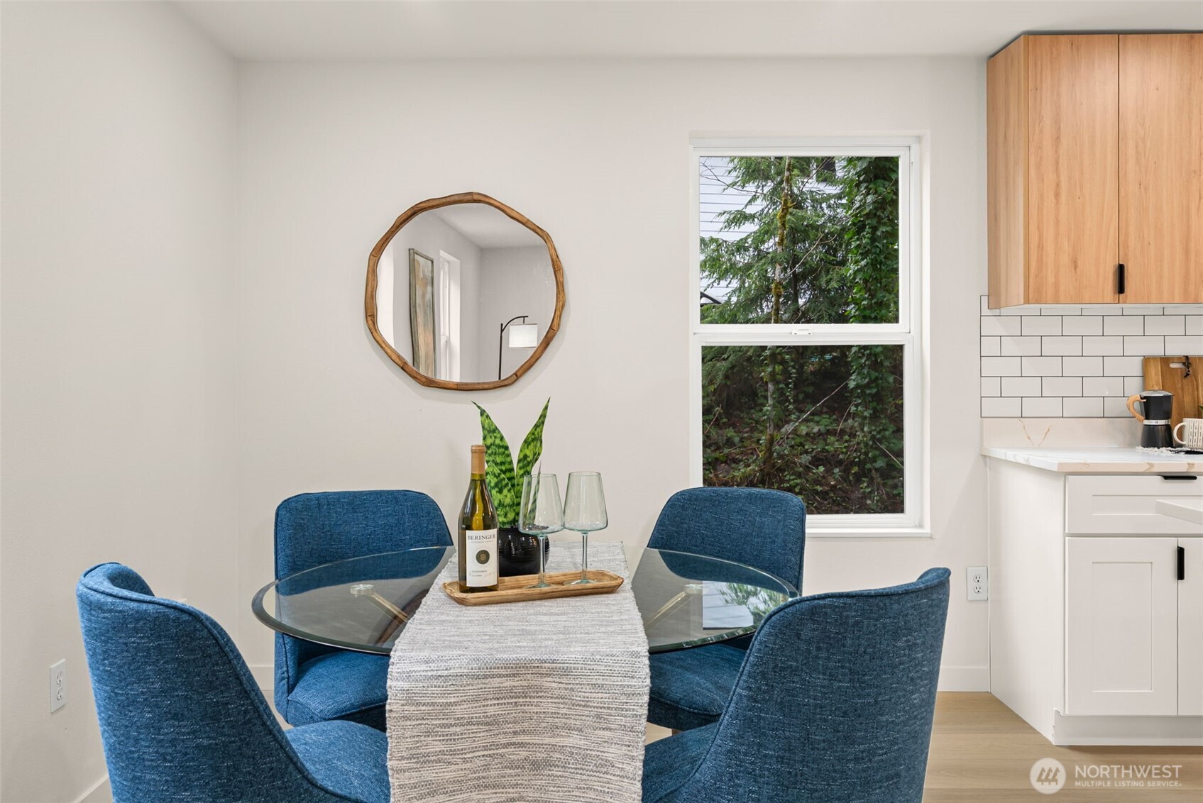 7605 NE Hidden Cove Rd , Bainbridge Island, WA 98110