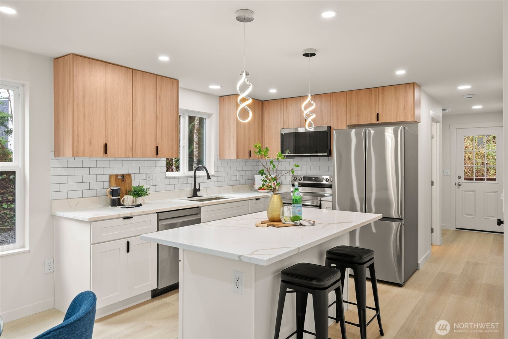 7605 NE Hidden Cove Rd , Bainbridge Island, WA 98110