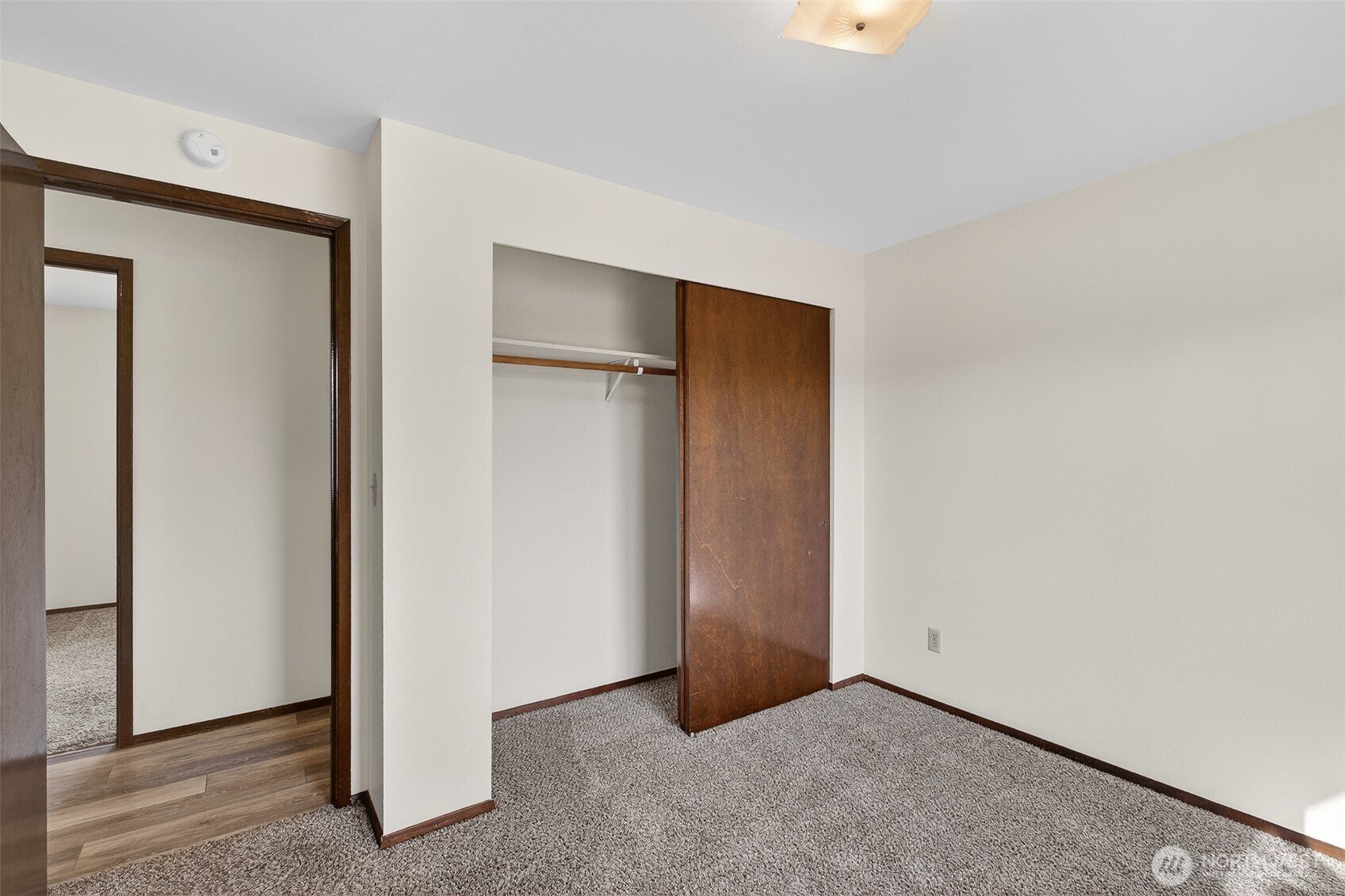 1031 N Laventure Road , Mount Vernon, WA 98273