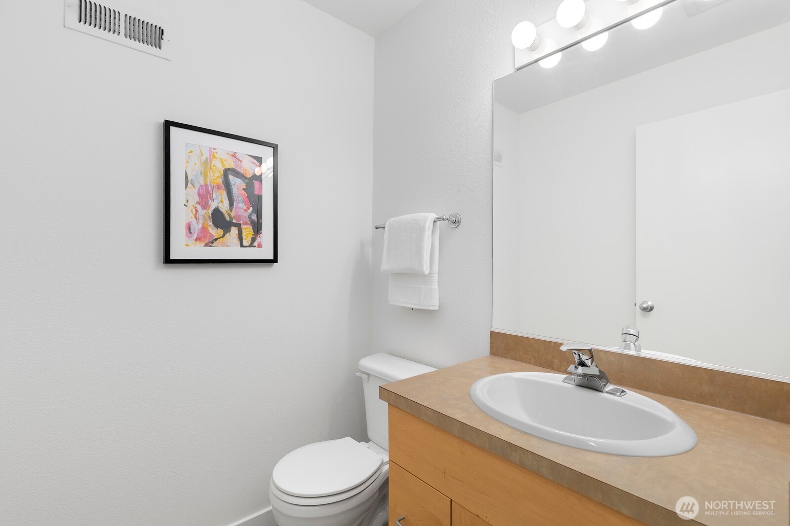 6726 35th Place S, Seattle, WA 98118