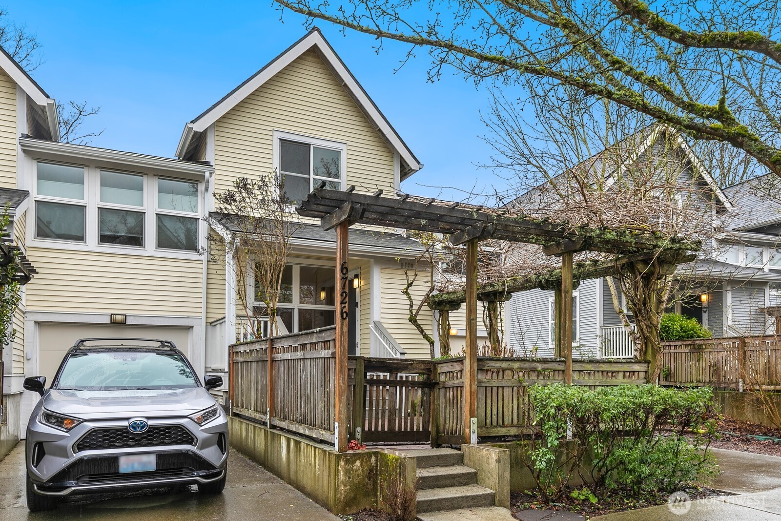 6726 35th Place S, Seattle, WA 98118
