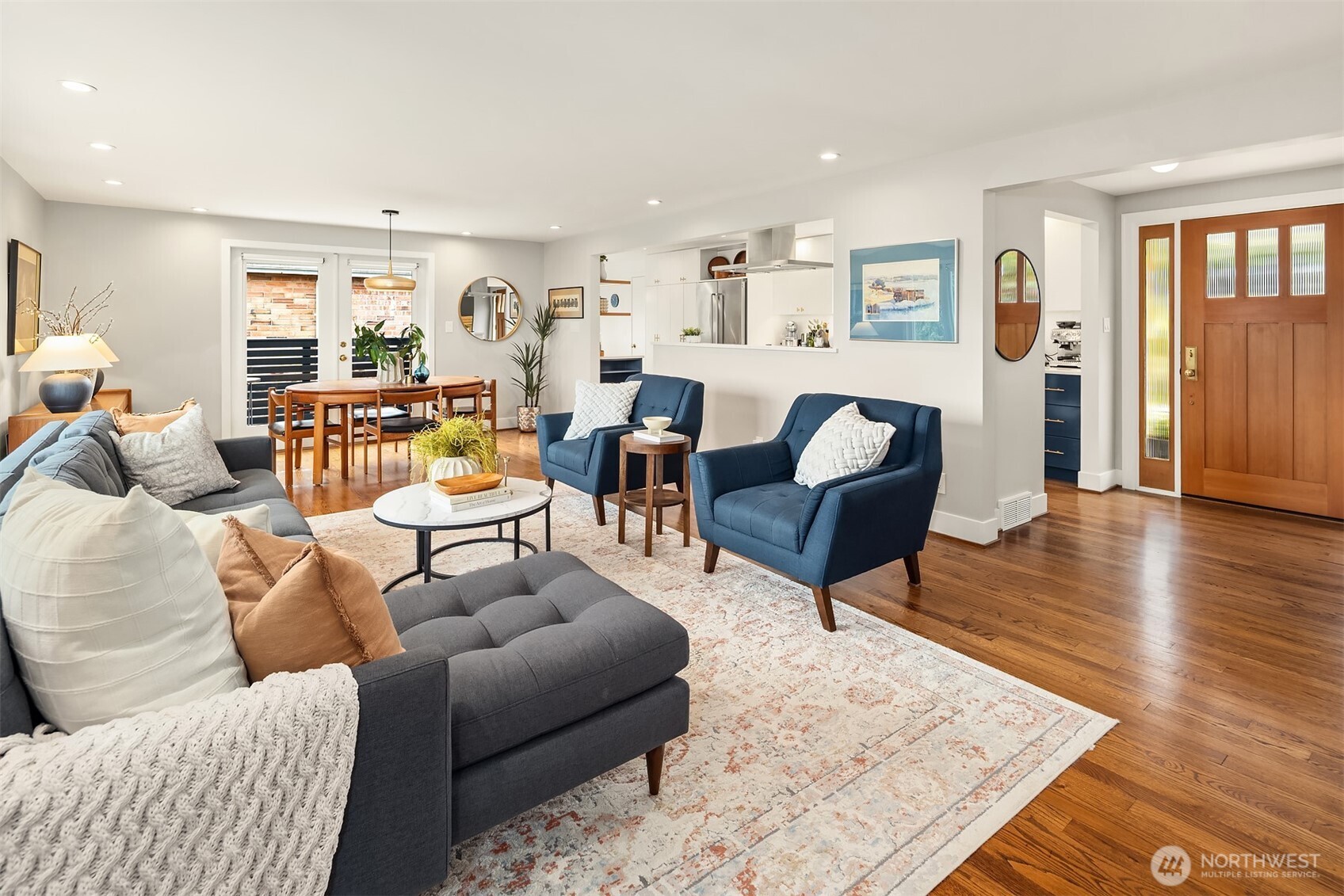 5218 Ivanhoe Place NE, Seattle, WA 98105