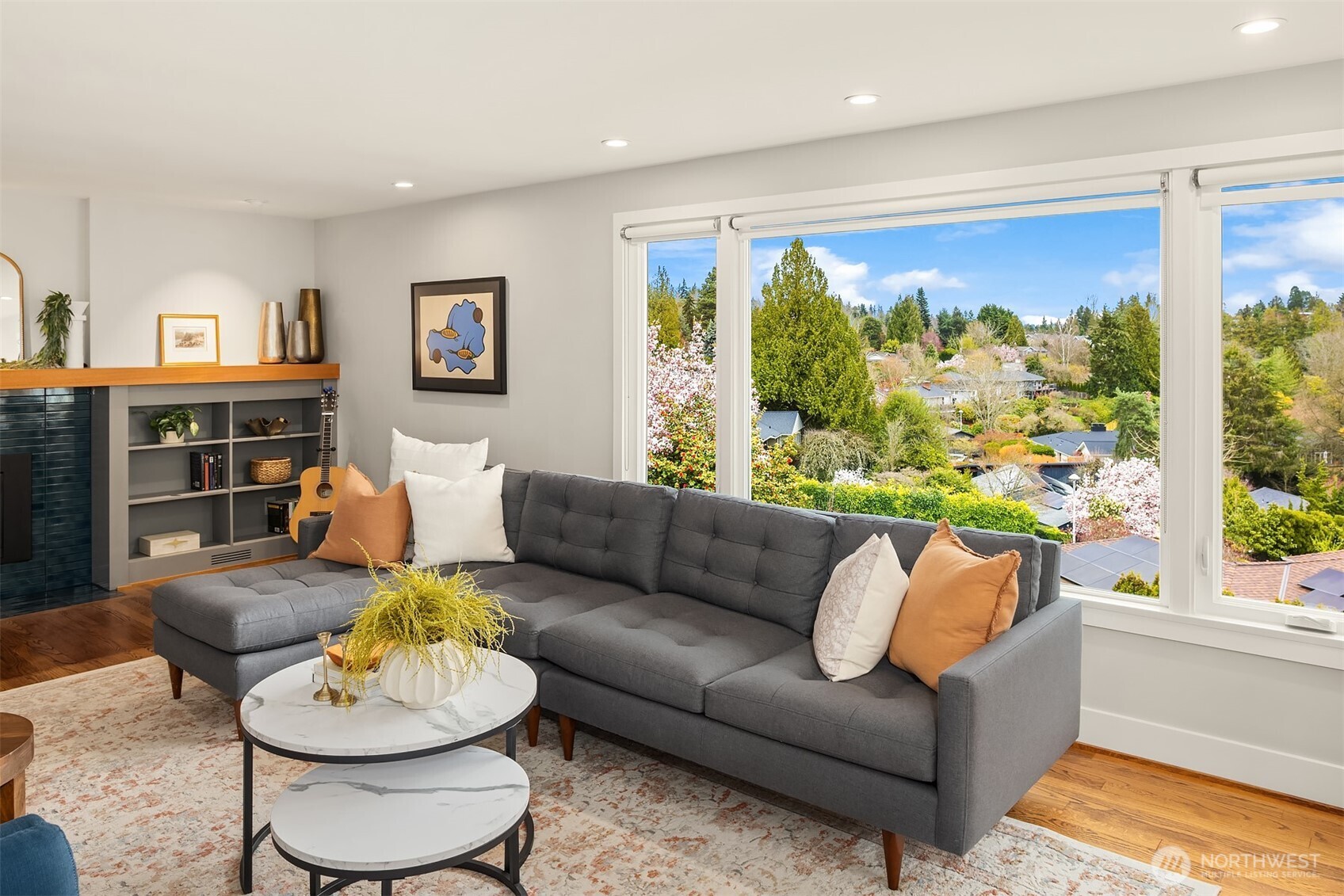 5218 Ivanhoe Place NE, Seattle, WA 98105