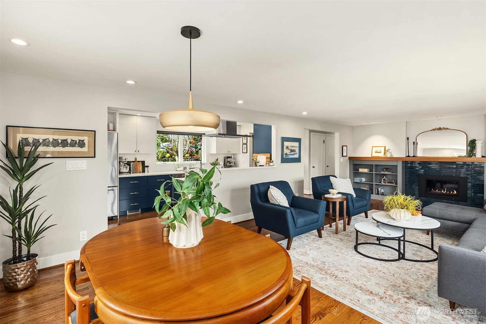 5218 Ivanhoe Place NE, Seattle, WA 98105