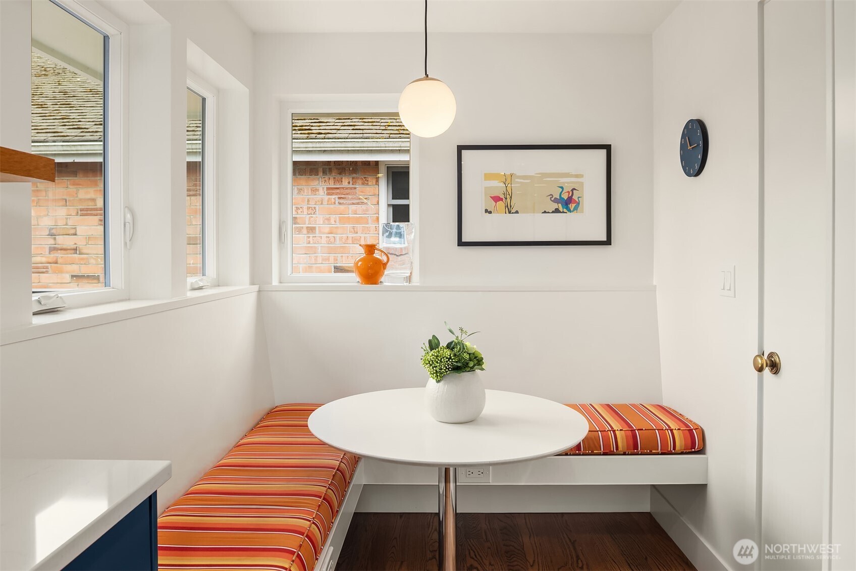 5218 Ivanhoe Place NE, Seattle, WA 98105